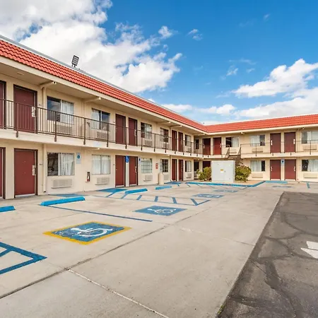 Red Roof Inn Phoenix- Midtown-2