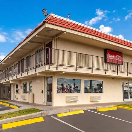 Red Roof Inn Phoenix- Midtown-3