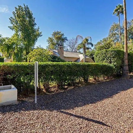 Best Little Guesthouse In Melrose! New Listing!-2